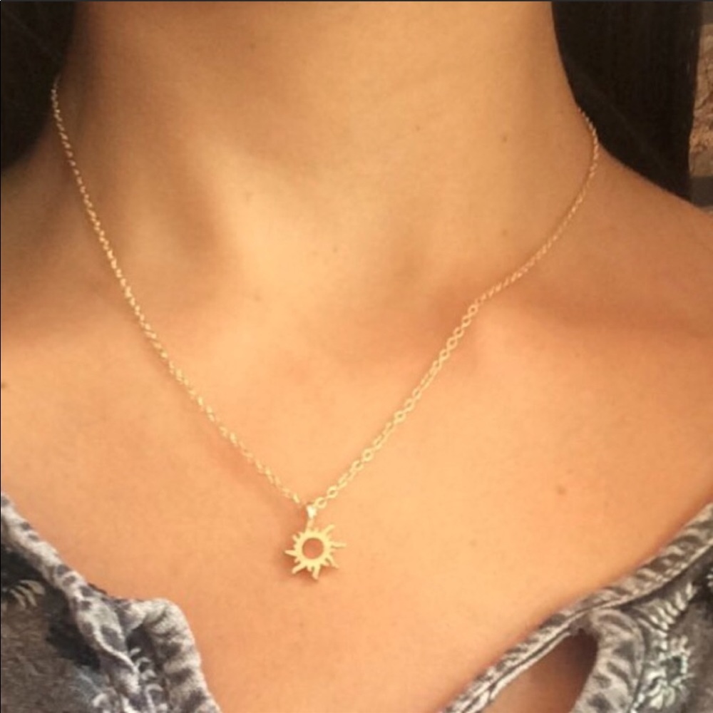 Dainty “Forever Summer” Sun Pendant Necklace - Picture 4 of 4